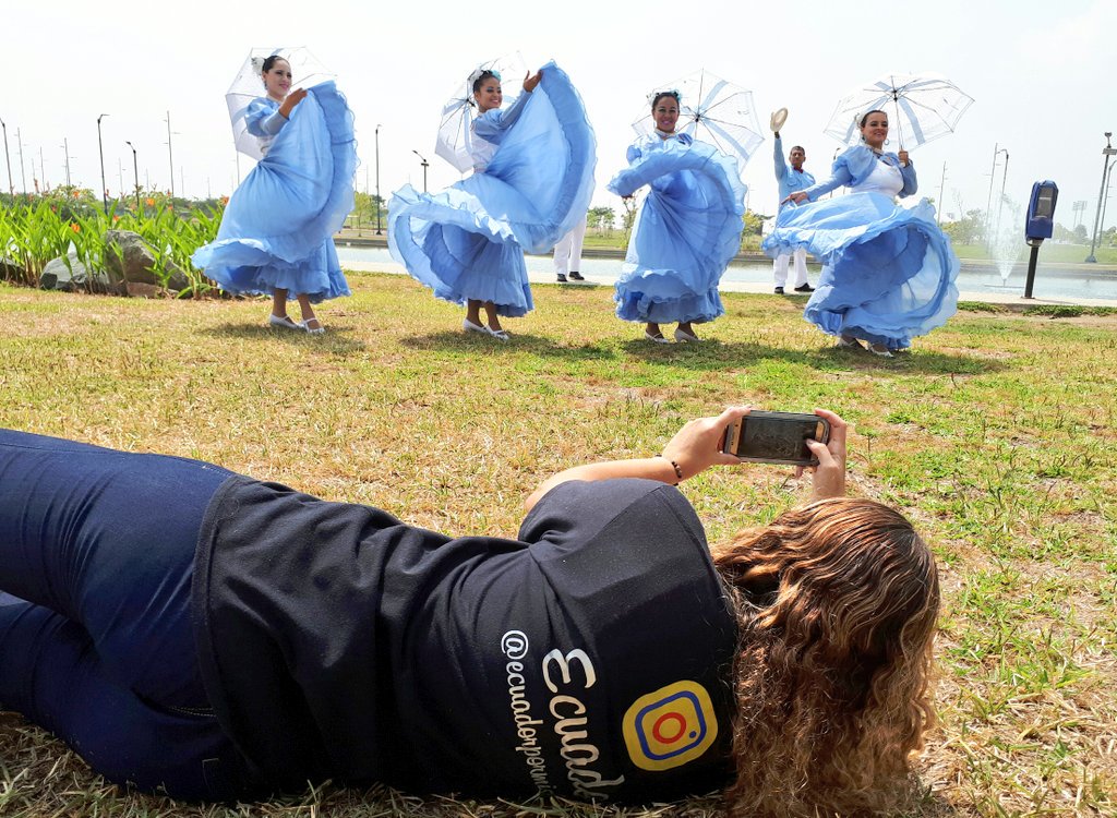 #DíaMundialDeLaFotografia, una actividad que también promueve el turismo y la cultura en #Guayaquil. ¡Gracias <a href="/FolclorEcuador/">Danzas Folk Ecuador</a>!