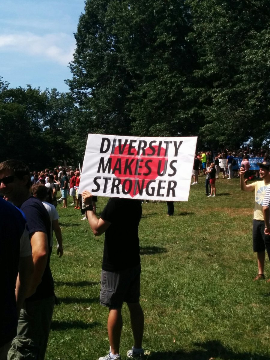 BabinMathieu's tweet photo. #Diversity #BostonFreeSpeech #bostonresist #egual https://t.co/hTqaFncHB1