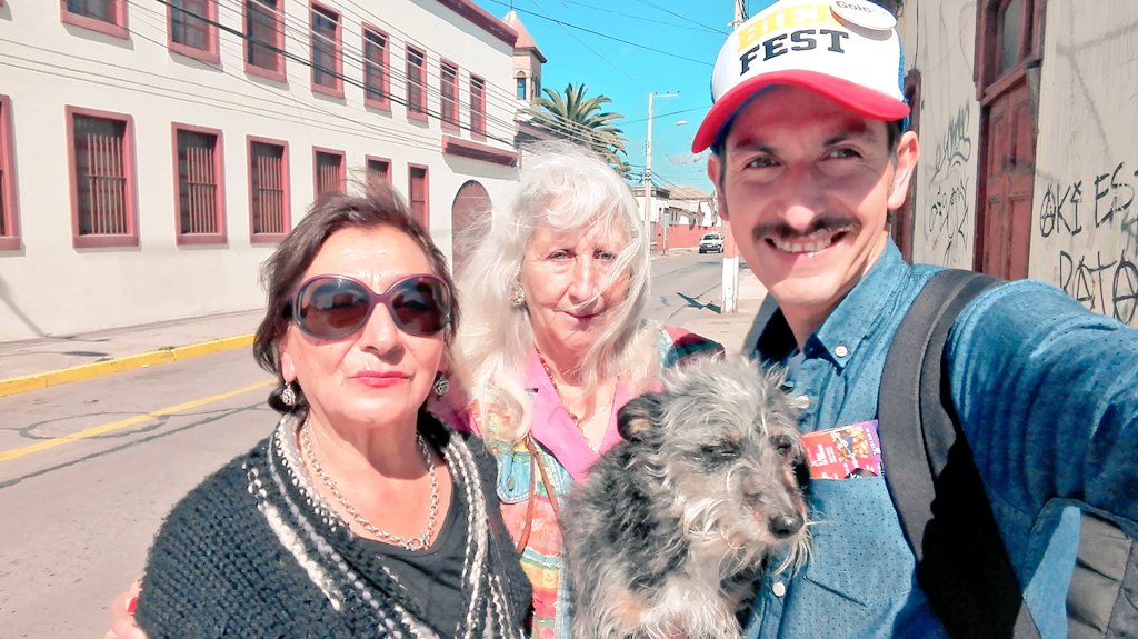 felixuls's tweet photo. En @AndresBelloLs Bello Dia de Sol🌞 junto Marigen - Anita y la Regalona #Fita #LaSerena https://t.co/EBIXE18e6w