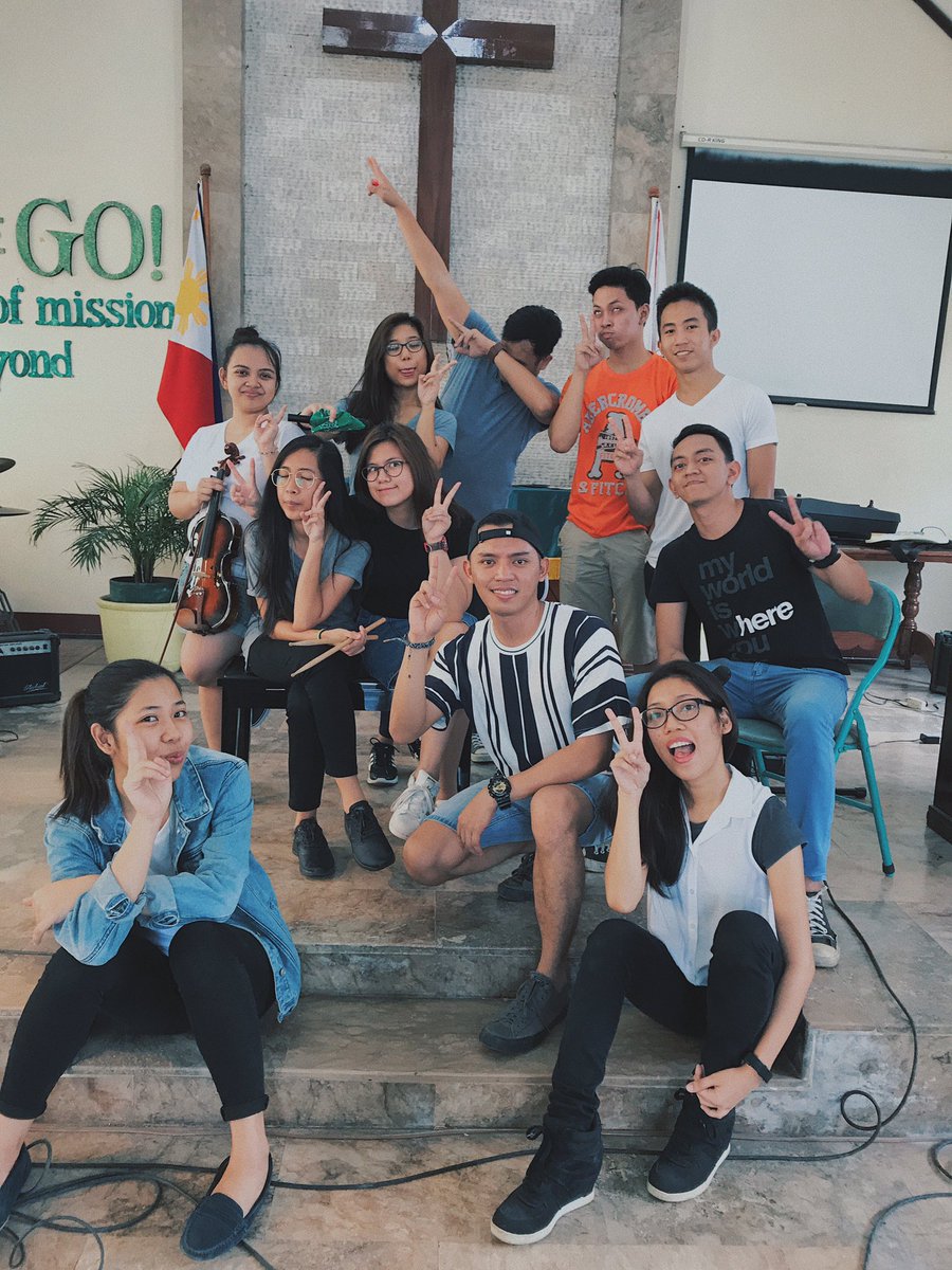ellsalvarez's tweet photo. Overwhelmed 💕 #Himig2017 https://t.co/9oyza5MCOi