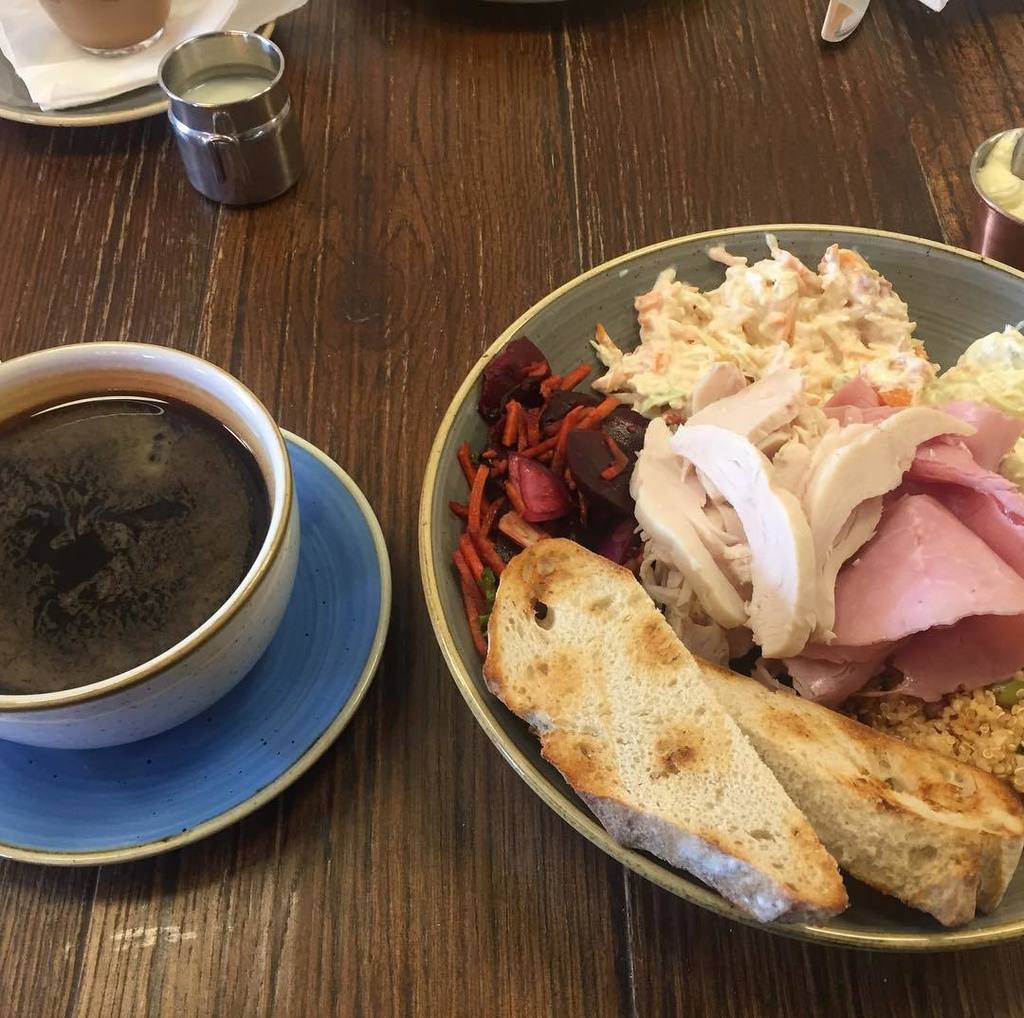 Great feast <a href="/3hreekings/">3hree Kings</a> with #betterhalf @peepsrachel #lunch #coffee #americano #chicken #ham #salad #feast #stuff… ift.tt/2wjlH6H