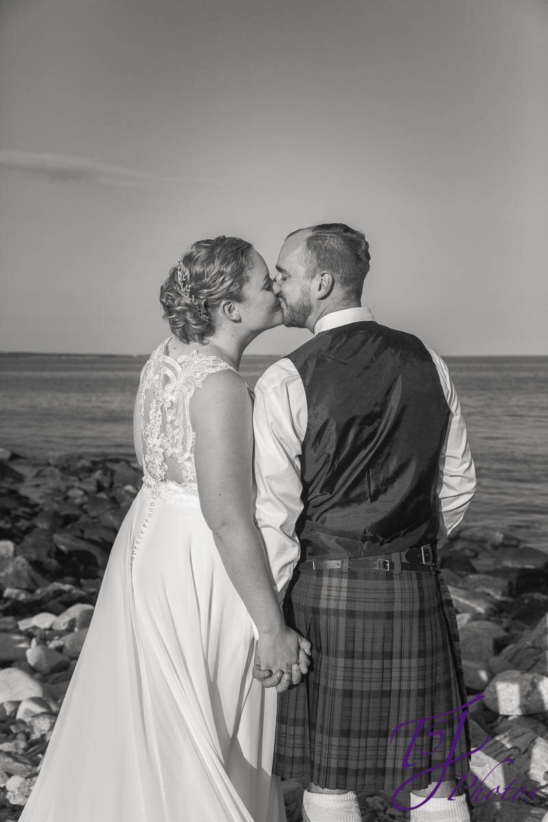 TracyJPhoto's tweet photo. Happy First Anniversary to Sarah and Sean!!!!! Congrats!! #RIWeddingPhotographer #love #Anniversary #TheTowers https://t.co/W4TKDoOzHI