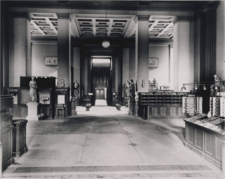 For #WorldPhotoDay, here’s a history of photography at the Museum, from early experiments in the 1840s to today blog.britishmuseum.org/photography-at…