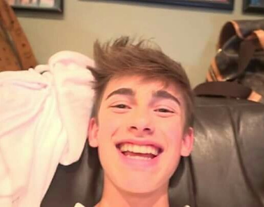 JohnnyOPH's tweet photo. A #JOFan is always smiling, like the one he/she idolizes! #JohnnysSmileMeltsMe https://t.co/F8OVlRYnDy