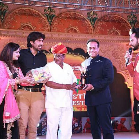 RffJaipur's tweet photo. #Rff2016 flashback memories with superb celebrities & crowd. https://t.co/i0GRO17ZQ0