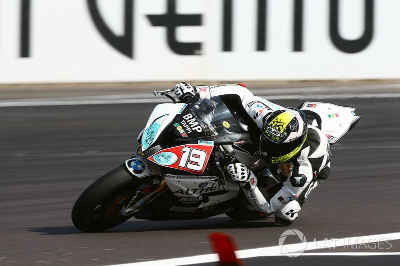 PoderdeLaBarba's tweet photo. #BellezaEnUnaFoto @JulianPuffe19 #WSBK #STK1000 #GermanWorldSBK https://t.co/aw2hgaF2DB
