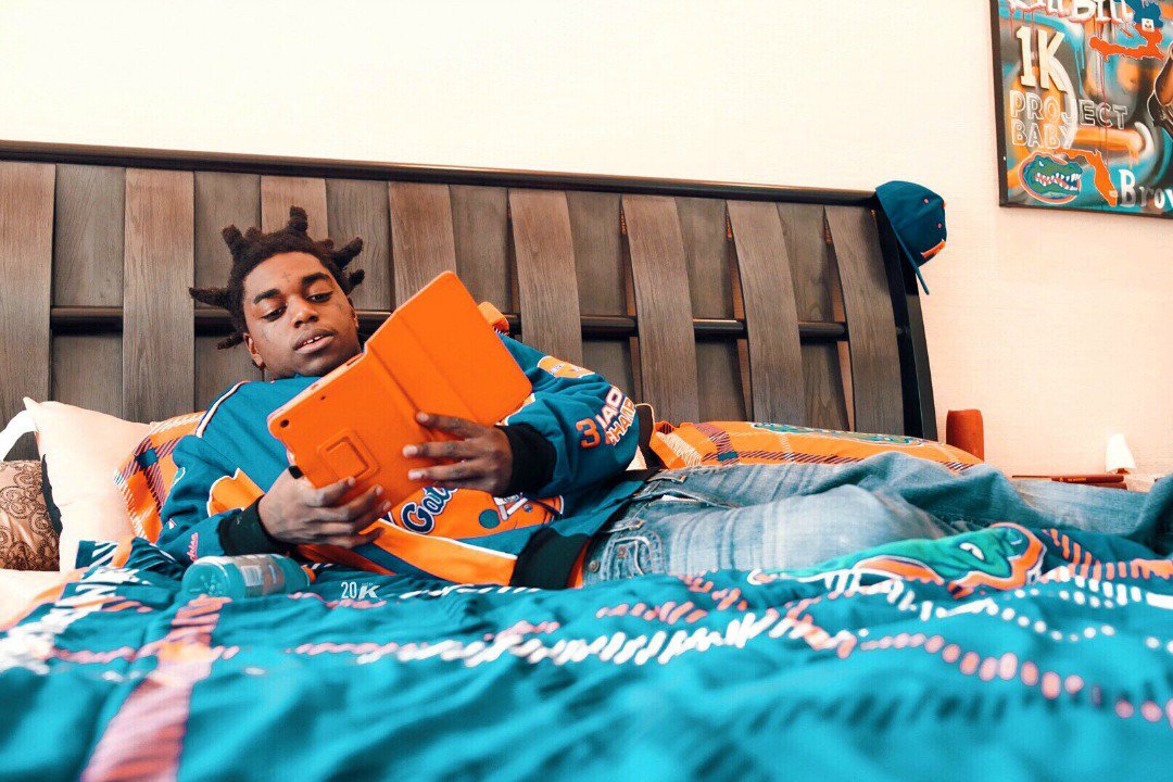 .<a href="/KodakBlack1k/">bruh</a> is "Transportin'" in new video trib.al/gl8lMCX #NewMusicEveryday