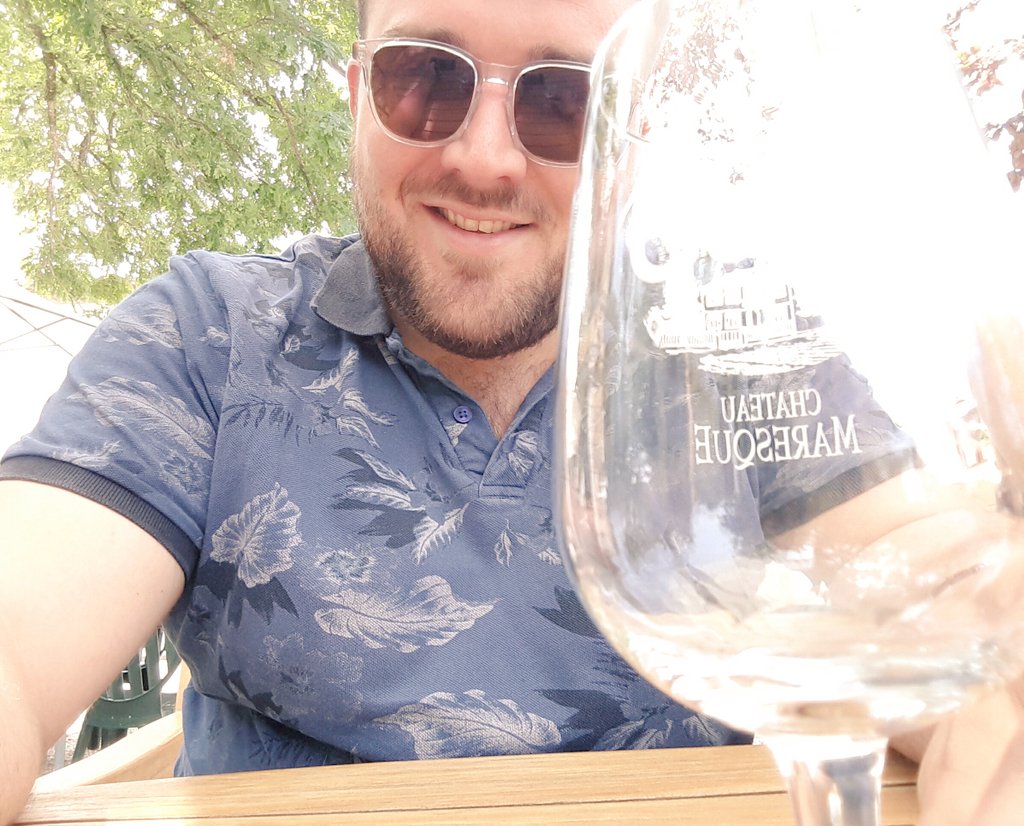 PECormier's tweet photo. Visite et degustation au Chateau #Maresque en compagnie du propriétaire Lucas Schutte #Gaillac #Duras #Syrah #Merlot https://t.co/LKRbiJ0OyA