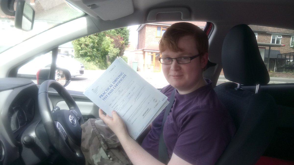 shailesh29patel's tweet image. Big congratulations to Tom from new malden for passing his practical driving test 1st time with only 6 minors at Morden Test Centre.