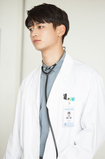 TheDramaKorea's tweet photo. Koleksi dokter 2017. Dari dokter beneran, sampe dokter tukang ngayal. https://t.co/UZRYQw1RcK