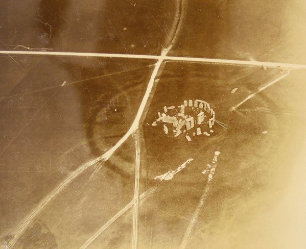 Happy #WorldPhotoDay In 1906 Lt. Sharpe took photos of Stonehenge from a balloon, First ever aerial pics of Stonehenge