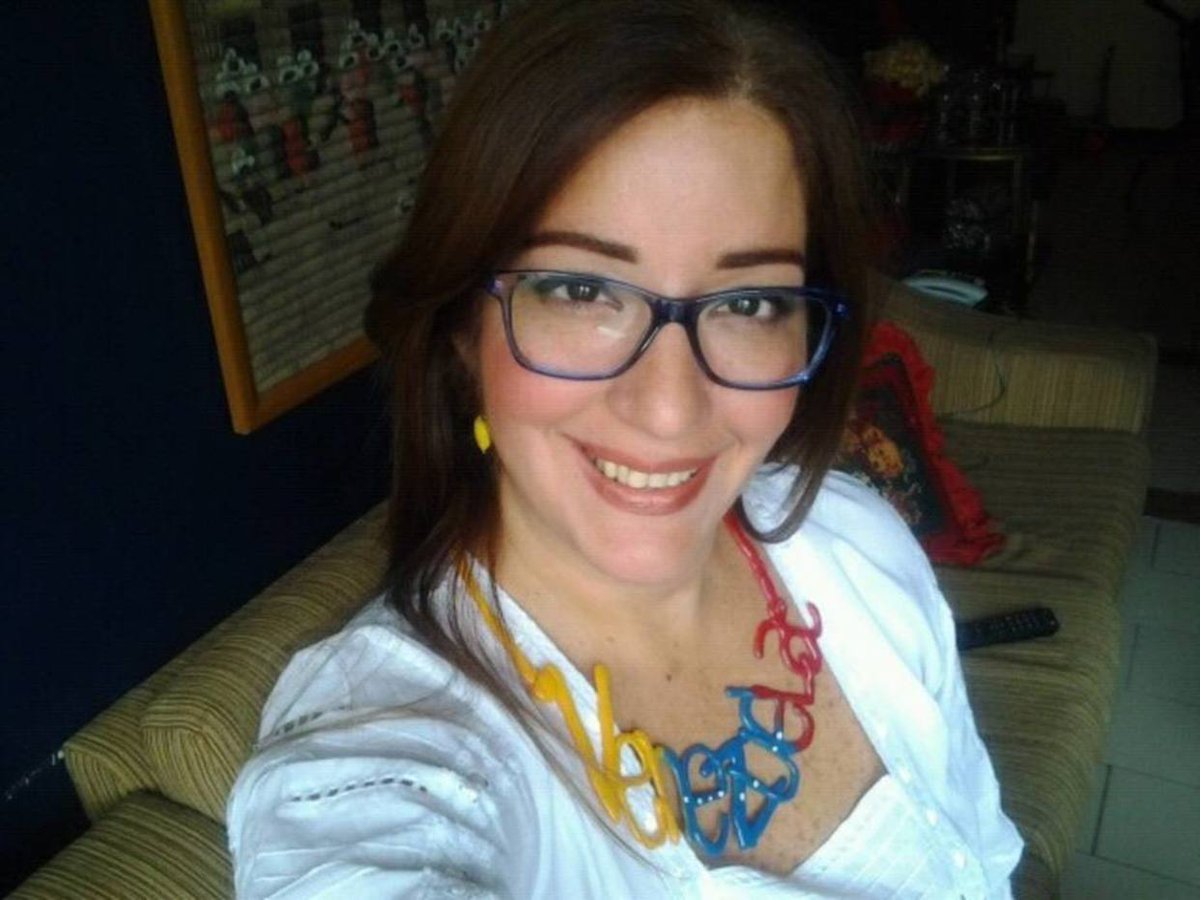 Lisbeth Añez: 100 días presa en El Helicoide e incomunicada bit.ly/2wqUSwM