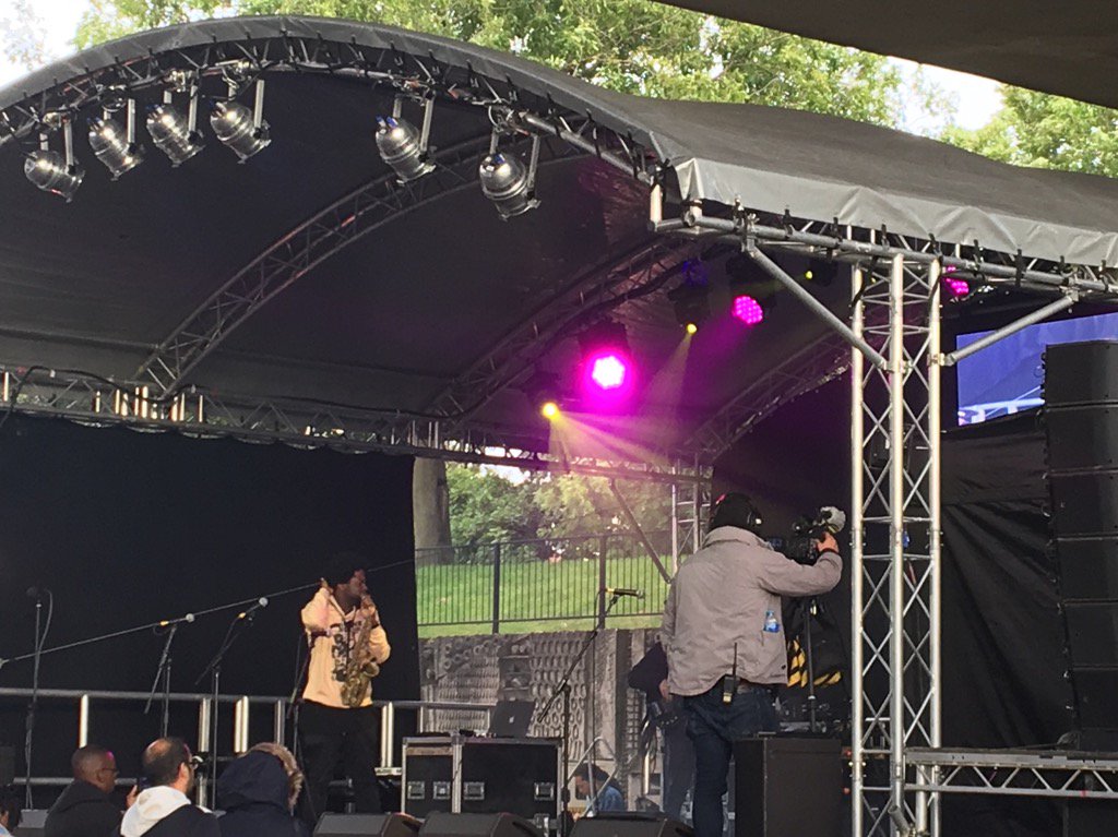 TheFoxHuntress's tweet photo. Locely vibes and foood @TheFlyoverShow in #hockley come and represent! #brum #flyovershow https://t.co/hlAbF4H9Mu