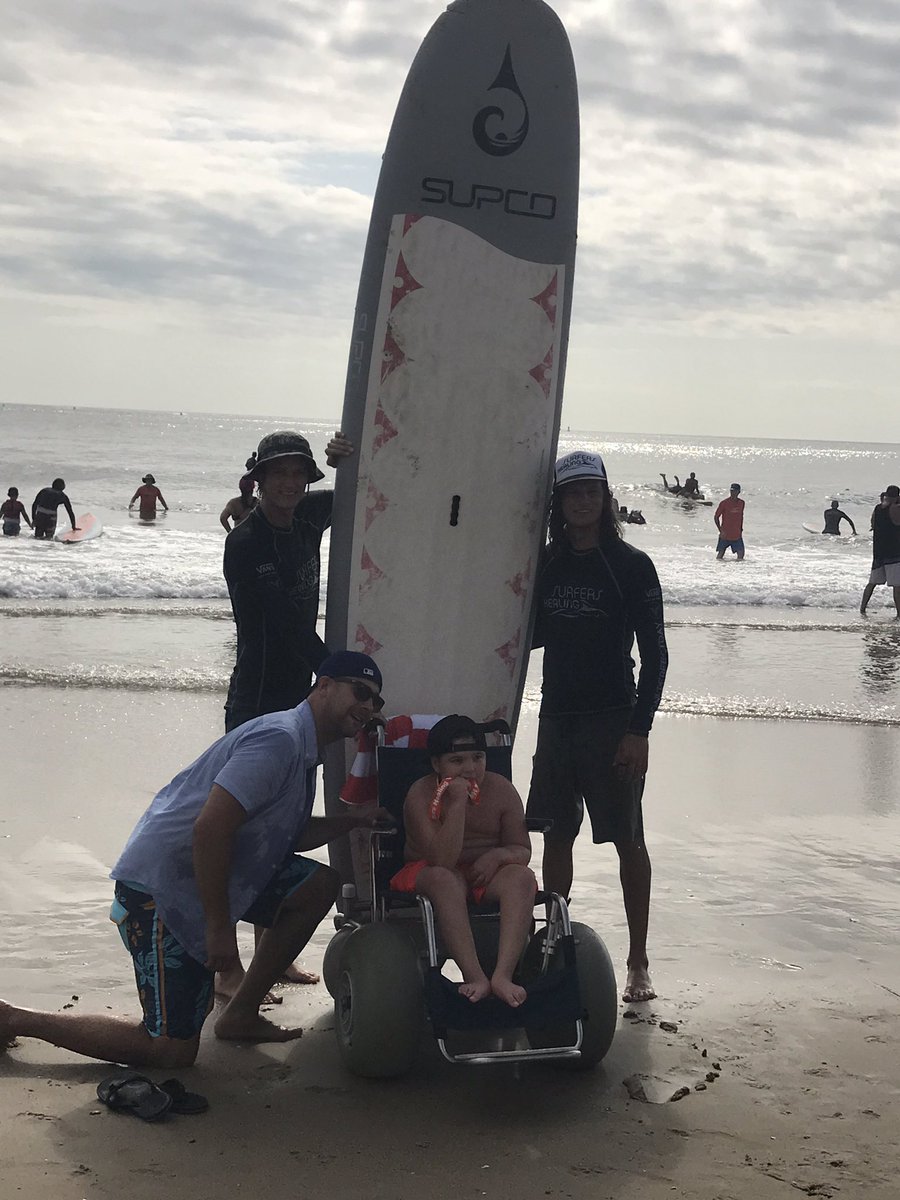 carmenwise0604's tweet photo. #SurfersHealing #Making a difference one ride at a time #AutismAwareness #APEcta2017 Incredible Exp for my nephew!  🏄❤️ https://t.co/361MJHnedX