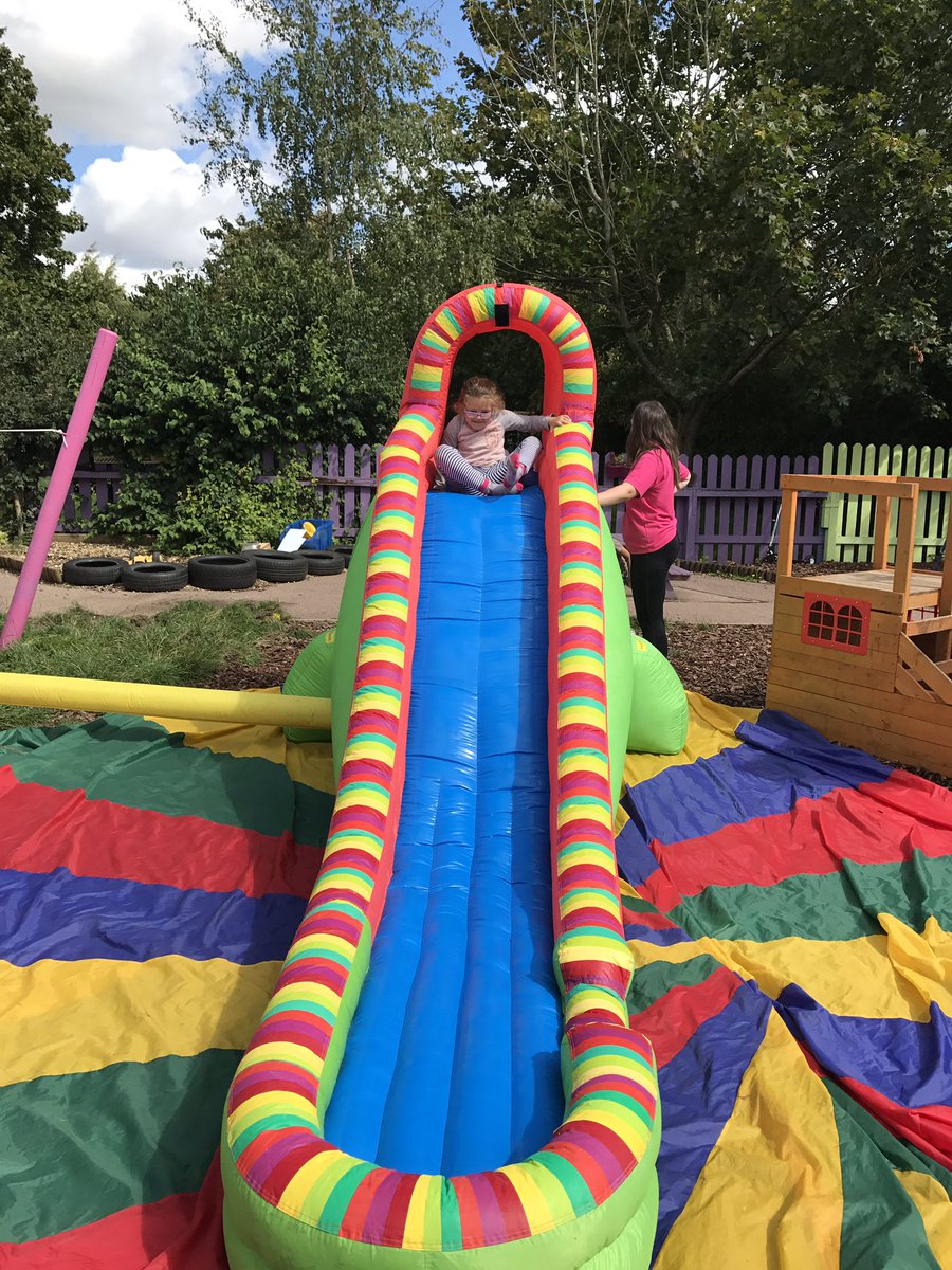 leapandlearn's tweet photo. Holiday club bouncy castle time https://t.co/akIkj5If4A
