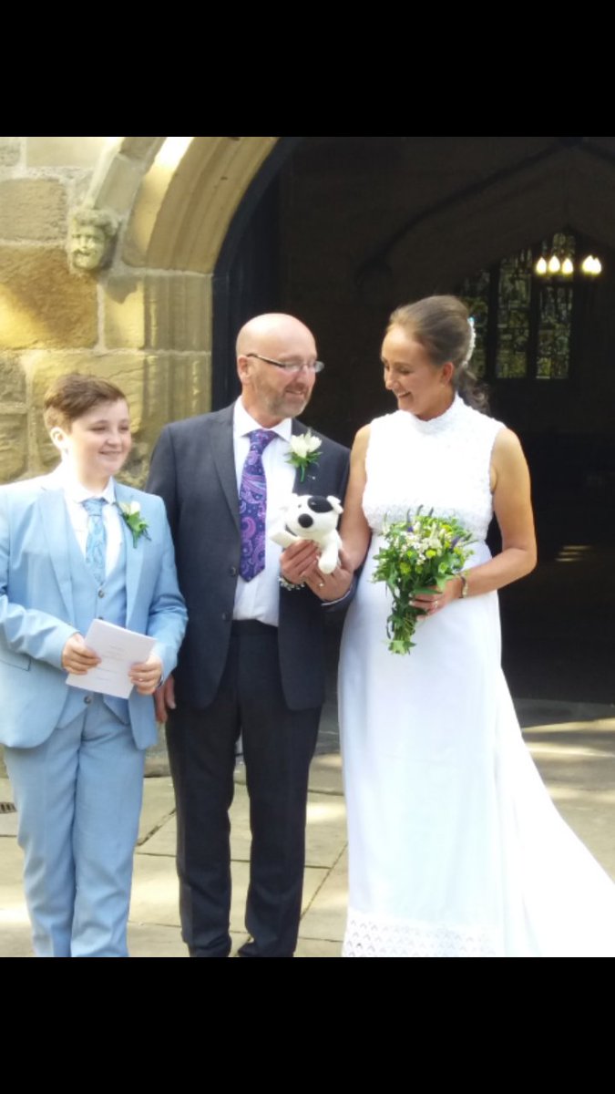 kerrylouisebull's tweet photo. What a beautiful wedding! Congratulations to Audrey and Andrew!! #spotthedog #spotsfirstwedding #teamwitty @WhitworthPharm #Mr&Mrs #Love❤❤❤ https://t.co/84sqDb3sfR