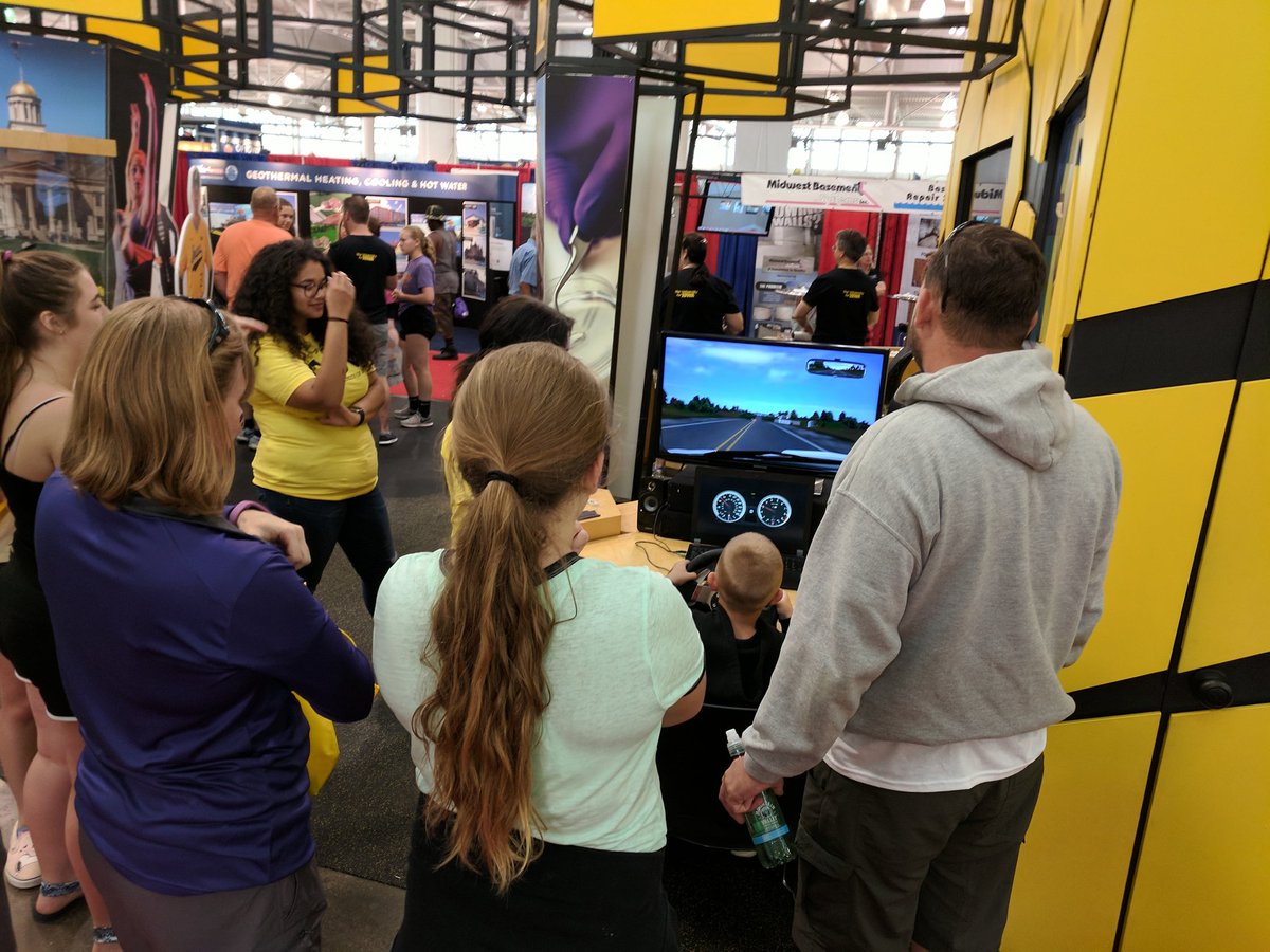 SaferSimUTC's tweet photo. Experience the dangers of distracted driving at the #IowaStateFair! #HawkeyeStateFair #ForIowa https://t.co/pzUb9UlqlW