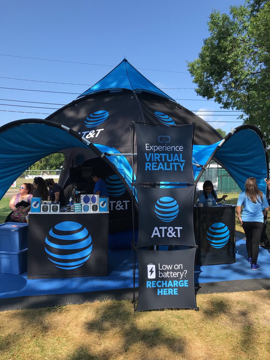 bsenkfor's tweet photo. Our awesome tent here @995wgar Country Jam. #LifeATATT #OHPA #lovemyjob #DIRECTVNOW https://t.co/RBSj7bZAPM