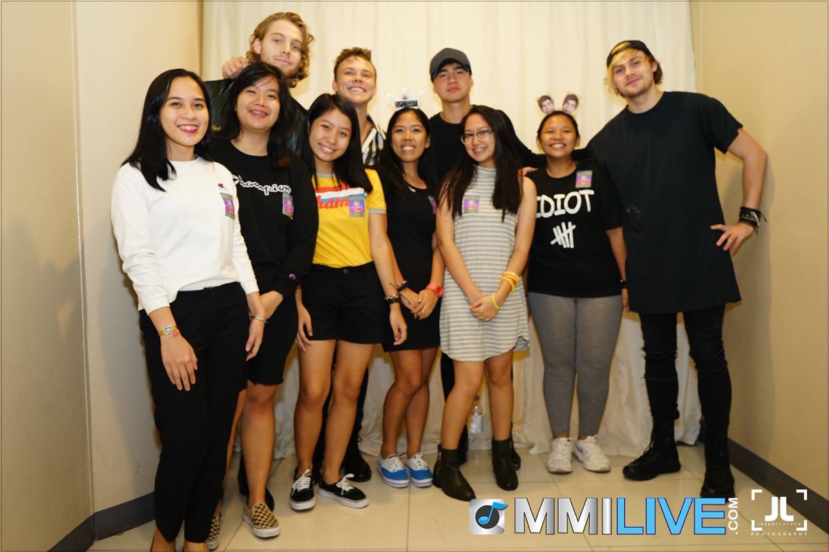 ashtonupdating's tweet photo. ashton at meet and greets in Manila  #5SOSManila #5SOSInTheMix https://t.co/vpLNdzm2Rg