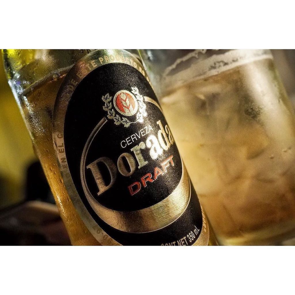 robertwatcher's tweet photo. Friday Night Out on the Town in Quetzaltenango, Guatemala. Pizza & Beer as usual. #doradaice #doradadraft #salonte… https://t.co/clZckJqr7T https://t.co/XqlD8YgAlR