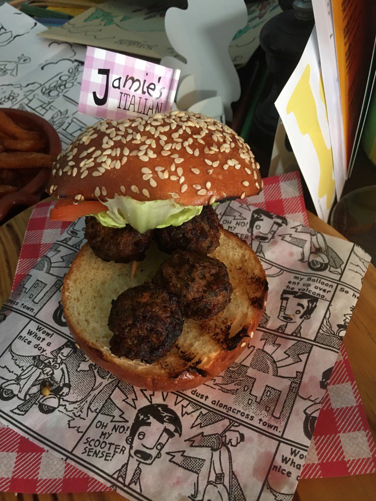 This is Jamie's Italian Nottingham second attempt at a so called kids burger!!@JamiesItalianUK