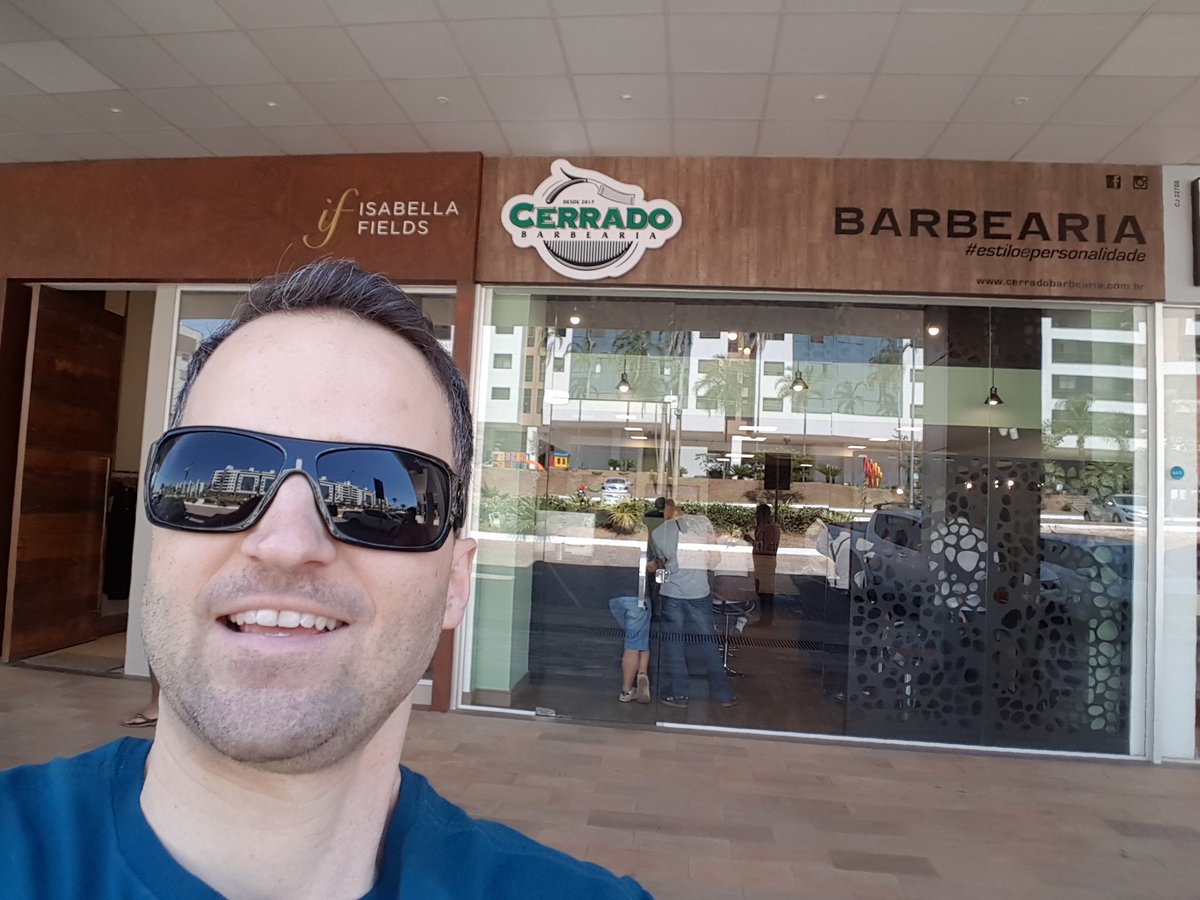 DanunesC's tweet photo. Barbearia Cerrado! #estiloepersonalidade https://t.co/Lq5rvA9XIn