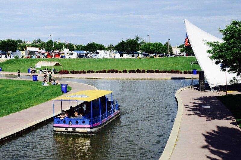 LoafNJug's tweet photo. #Saturday morning is the perfect time to take a boat ride at the Historic Arkansas Riverwalk in downtown Pueblo, CO! #proudsponsor #LoafNJug https://t.co/DT7jX7AHB9