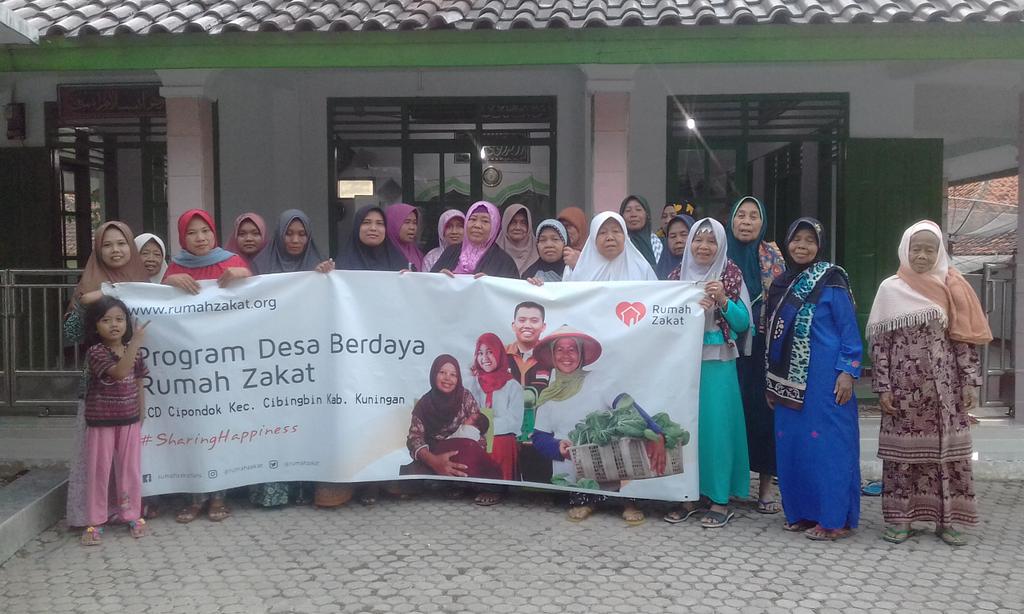 mayasyaroh87's tweet photo. Alhamdulillah Mamah Muda juga mulai ada yang majelis ta'lim.. Niat itu sempurna dengan realisasi.. #Shareinghappines https://t.co/UK65srzKkT