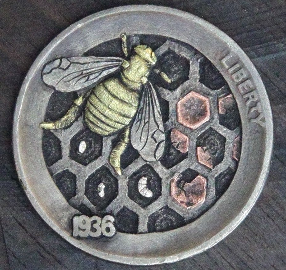 Hobo_Nickel_Soc's tweet photo. August 19 2017 = #NationalHoneyBeeDay Don’t #BEE a Hater, Save the #Pollinator
#HoboNickel #CoinCarving by #SimoneCervellati https://t.co/psFt4gkFM2