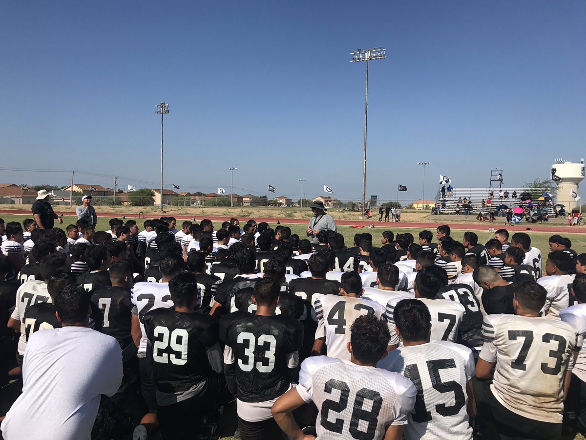 coachramz's tweet photo. Intrasquad scrimmage done. Time to go hit someone else!! #USagainst Them #ProtectTheBrand https://t.co/05cDGhGZIf