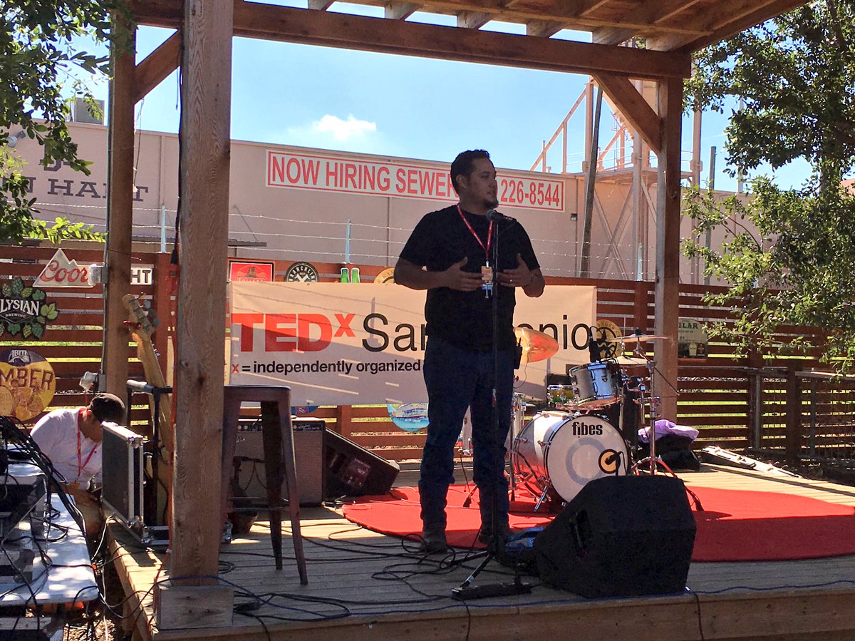 BBQsnob's tweet photo. Emilio Soliz of @kingshwybrewnq here at #TedxSA. He's talking about how BBQ styles grow from an individual's BBQ memories. https://t.co/nIT4CcF0IP