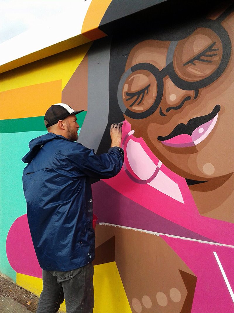 Resoborg's tweet photo. 44 metre mural in progress https://t.co/8TIdSZCUO1