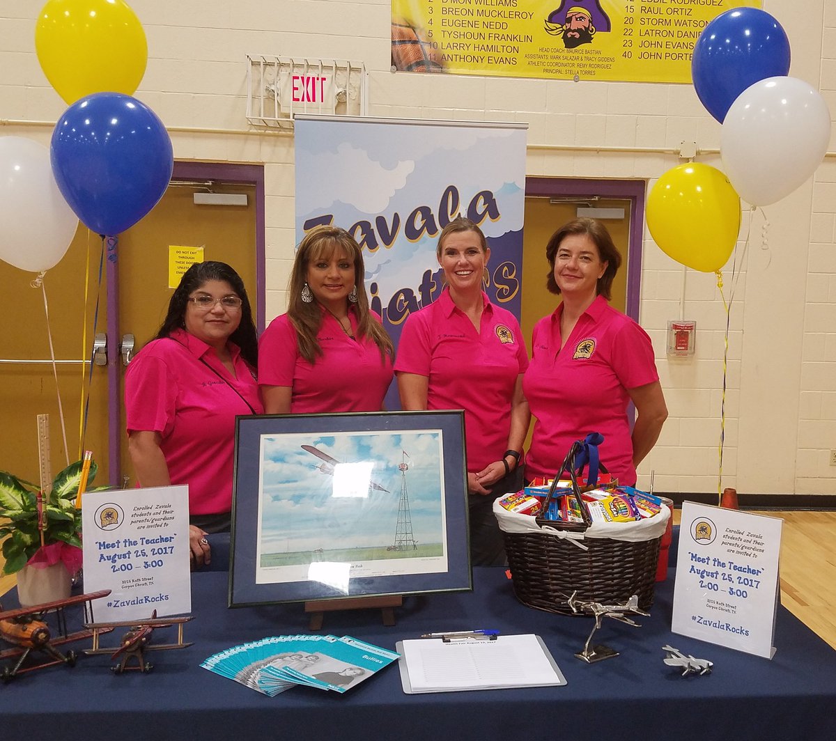 bence_carolyn's tweet photo. Excited to greet Zavala students and families @LEAD First Health Fair with @jenni6_hammond and @SylBurkes #MillerHS #ZavalaRocks https://t.co/FCXJtSA6lW