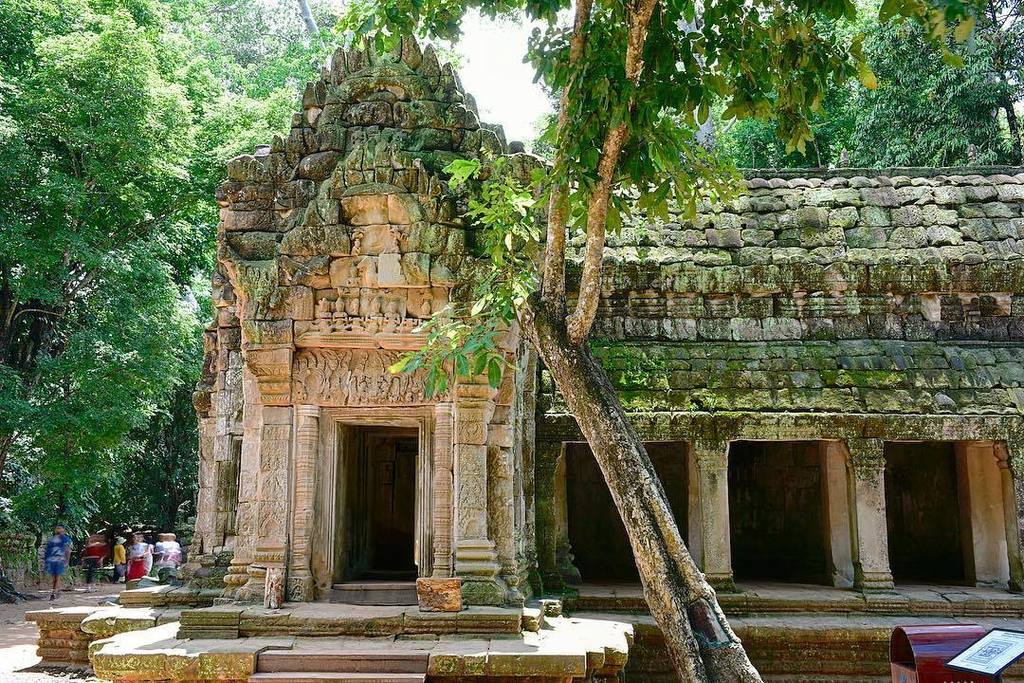 raycinoz's tweet photo. Another view of #TaProm #temple .
.
.
#d810 #nikon #nikon_photography #landscape #tourist #natgeo #natgeoyourshot … https://t.co/jyO9KYGHzK https://t.co/V2xIXe5BiB