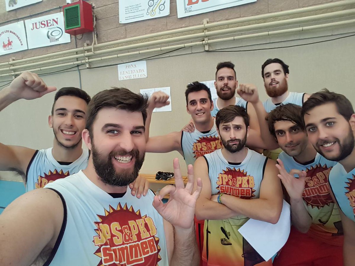 JugonesParqueSu's tweet photo. #TNB Primer partido primera victoria. 97 a 42. https://t.co/Hy8jVm4F31