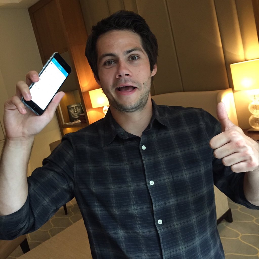 legendyIan's tweet photo. very rare picture of dylan obrien being on twitter https://t.co/Ns6xcsS3aF