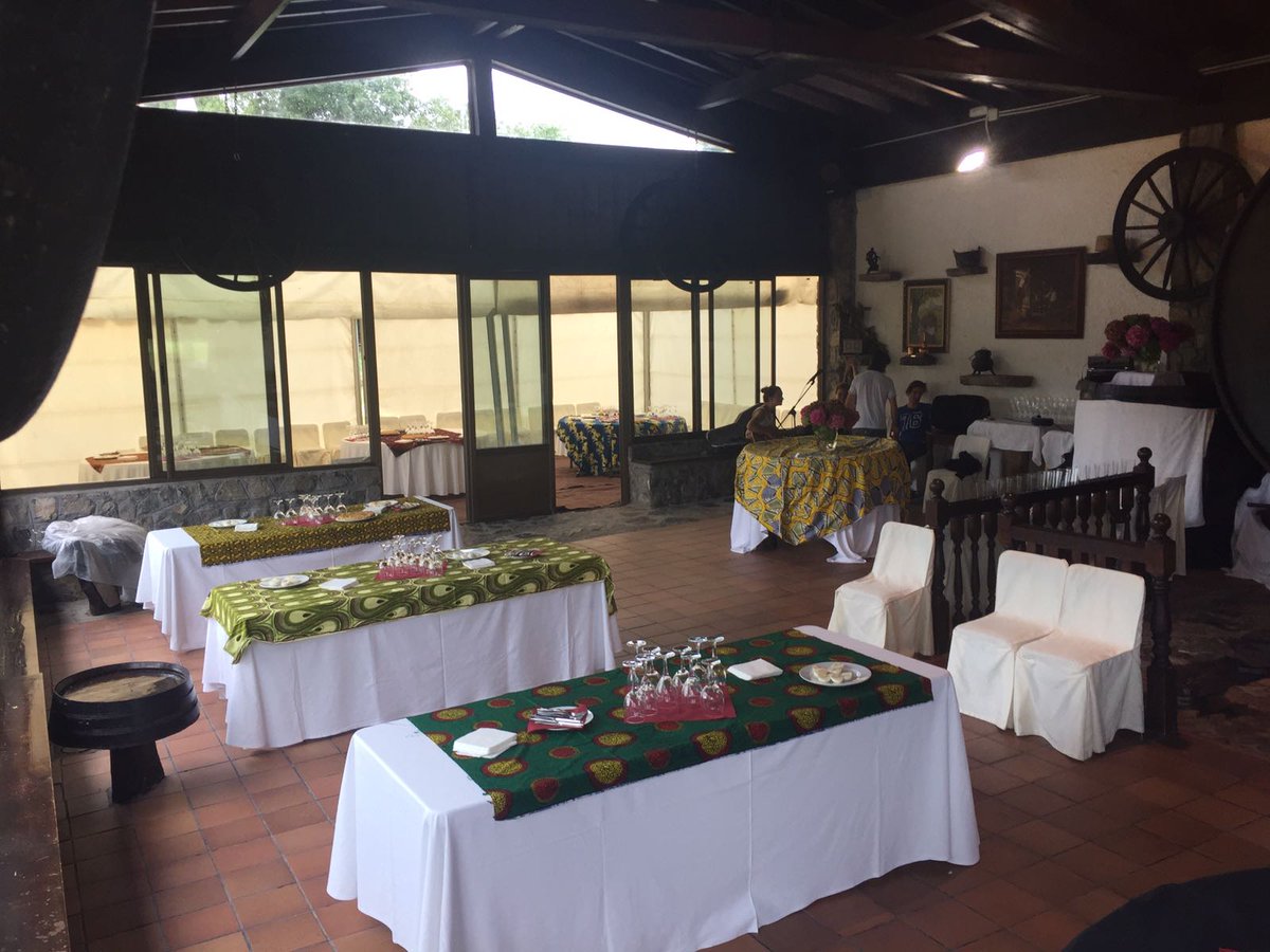 jm_elbarbas's tweet photo. Éxito del evento organizado en Colunga por @AfricaDirecto Se estima una recaudación de unos 5.000€ para medicamentos del Hospital de Atupele https://t.co/4bjQqQ2xUW