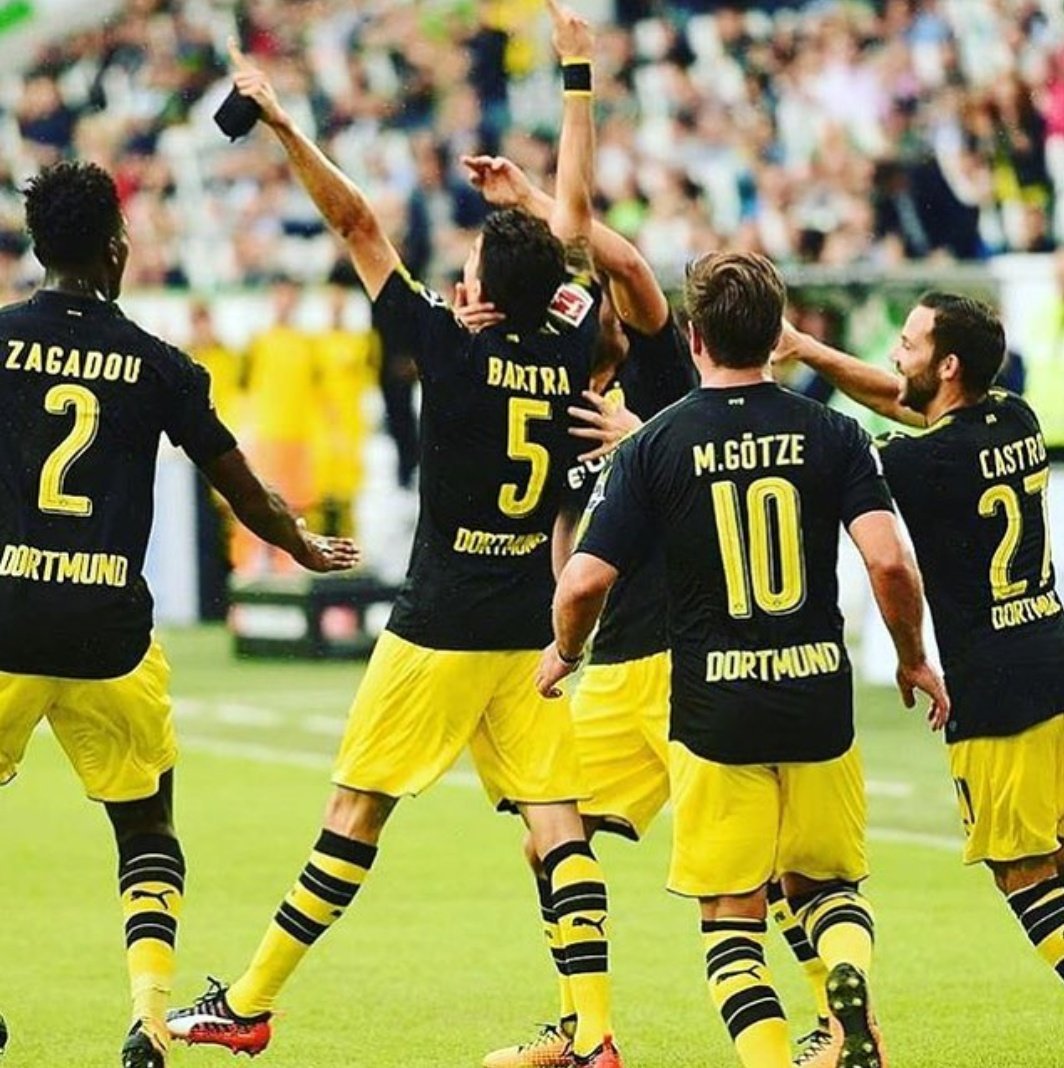 Bartrapassio's tweet photo. @MarcBartra dedicando su gol a las víctimas del atentado de Barcelona. Una vez más demostrando su grandeza. https://t.co/ydnFrjgbzy