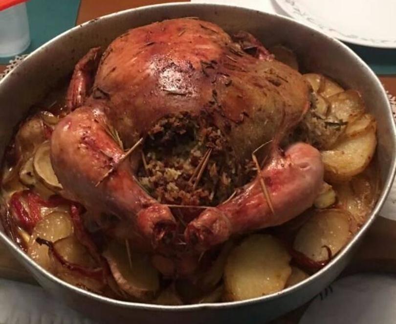 HalalCol's tweet image. ¡Halal Colombia! Adquiere tus carnes y pollos halal para que disfrutes realizando deliciosas recetas, calle 108 #8A-24,Bogotá- Colombia.