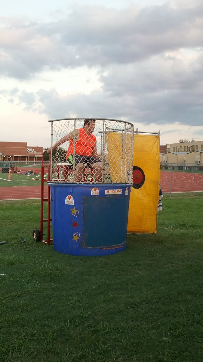 lanena0324's tweet photo. #dunkedthedirectors
#mrhsband
@MRHS_Drumline
You did great!!! https://t.co/Ys8jJjUGOw