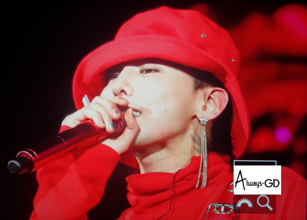 always_gd's tweet photo. ACT III, M.O.T.T.E In Fukuoka

GooDnight 🌺

#권지용 #KWONJIYONG 
#지드래곤 #GDRAGON 
#AlwaysGD https://t.co/STYQ3WFIb6