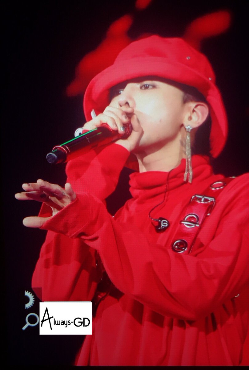 always_gd's tweet photo. ACT III, M.O.T.T.E In Fukuoka

GooDnight 🌺

#권지용 #KWONJIYONG 
#지드래곤 #GDRAGON 
#AlwaysGD https://t.co/STYQ3WFIb6