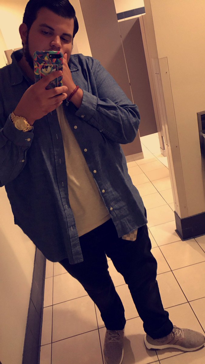 peteyparker92's tweet photo. My big ass cute too! #HispanicsBreakTheInternet #FluffyEdition https://t.co/670YBvY0Yj