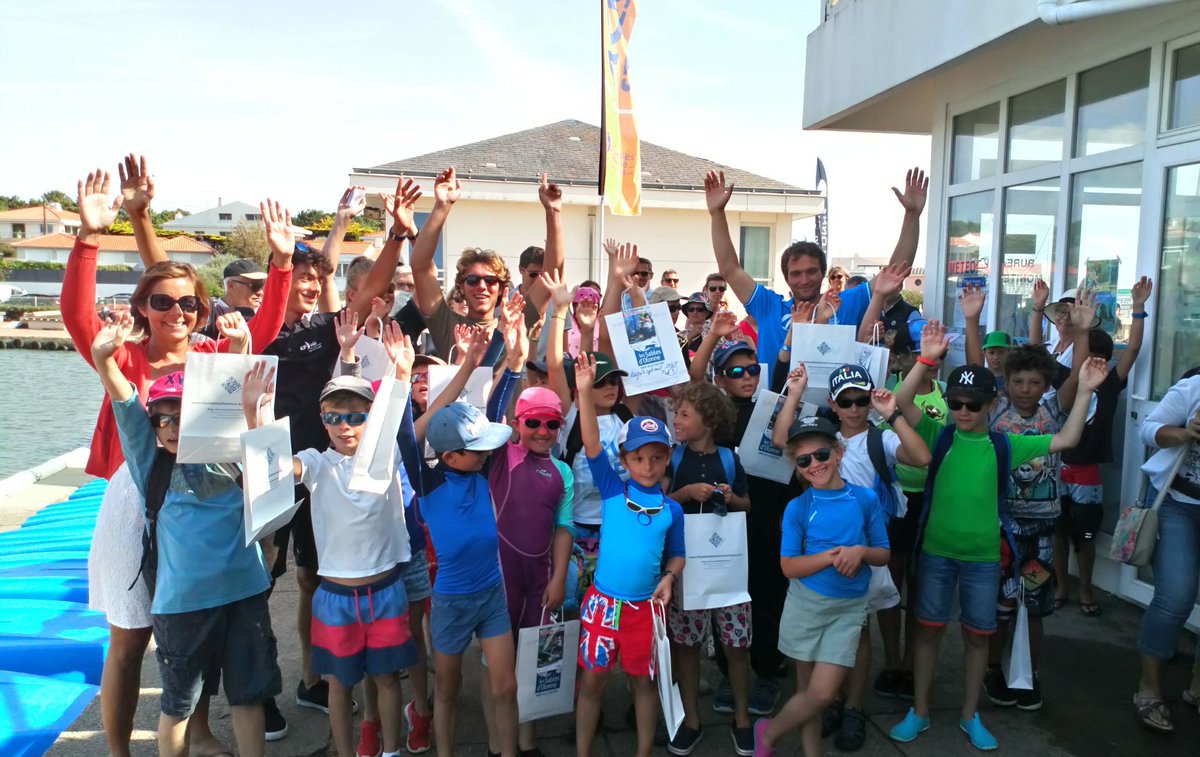 ISOLesSables's tweet photo. Il y avait du monde pour cette nouvelle edition de la Tanchet Globe ! Rdv samedi prochain pour la dernière de la saison ! #optimist #regate https://t.co/jK6PMHsbUK