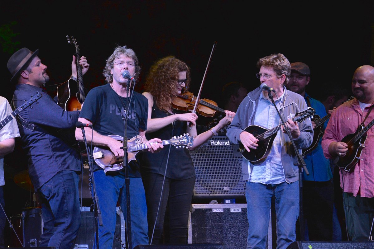 Seeing4Yourself's tweet photo. #Mandolin #SamBush #TimOBrien #SamBushBand #RockyGrass2017 @sam_bush @TimOBrienmusic @planetbluegrass (1/2, more @ https://t.co/4JfSaRGI9e) https://t.co/2BSkOifIay