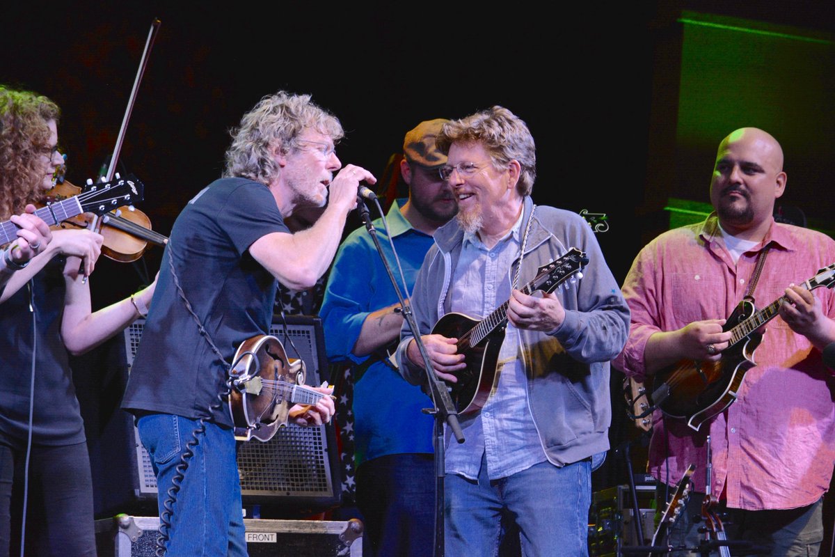 Seeing4Yourself's tweet photo. #Mandolin #SamBush #TimOBrien #SamBushBand #RockyGrass2017 @sam_bush @TimOBrienmusic @planetbluegrass (1/2, more @ https://t.co/4JfSaRGI9e) https://t.co/2BSkOifIay