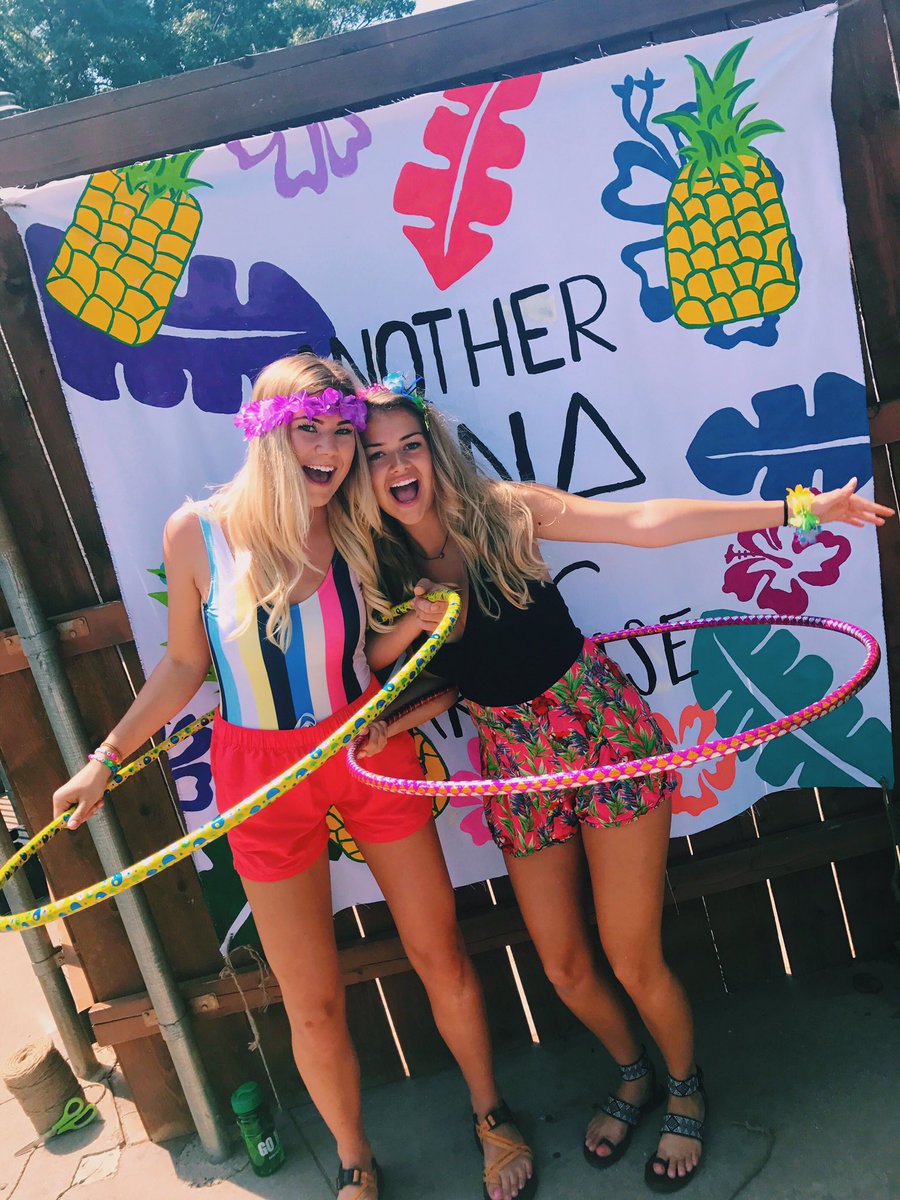 mace_face15's tweet photo. we're ready for the baby bears!!!!! #techkd https://t.co/Hvm7XCEL1A