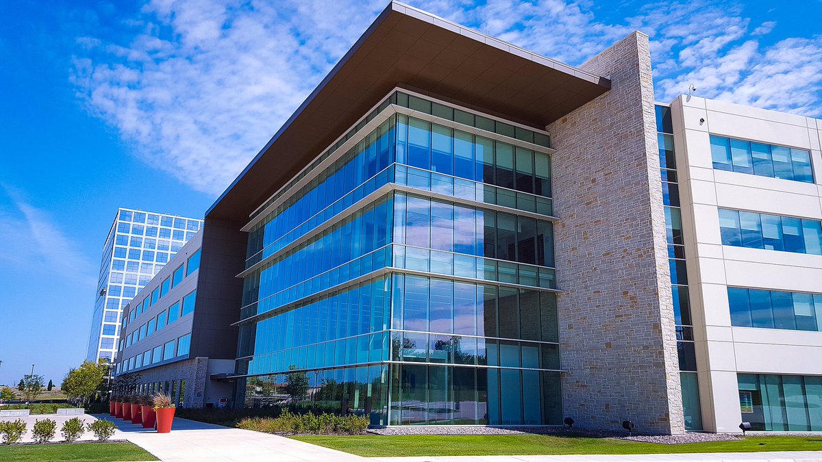 ACMpanelClassic's tweet image. Beautiful job we did for FedEx World Headquarters located in Plano,Tx. Architect-@HKSArchitects Contractor-@rogersobrien #classicindustries