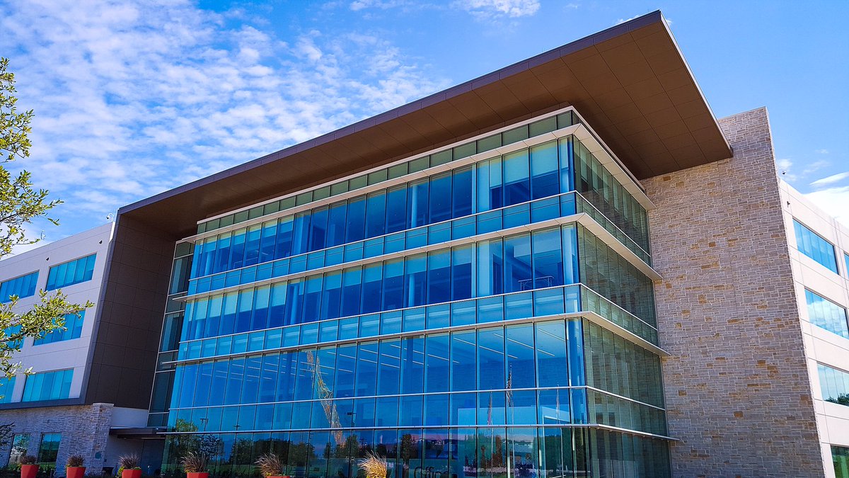 ACMpanelClassic's tweet image. Beautiful job we did for FedEx World Headquarters located in Plano,Tx. Architect-@HKSArchitects Contractor-@rogersobrien #classicindustries
