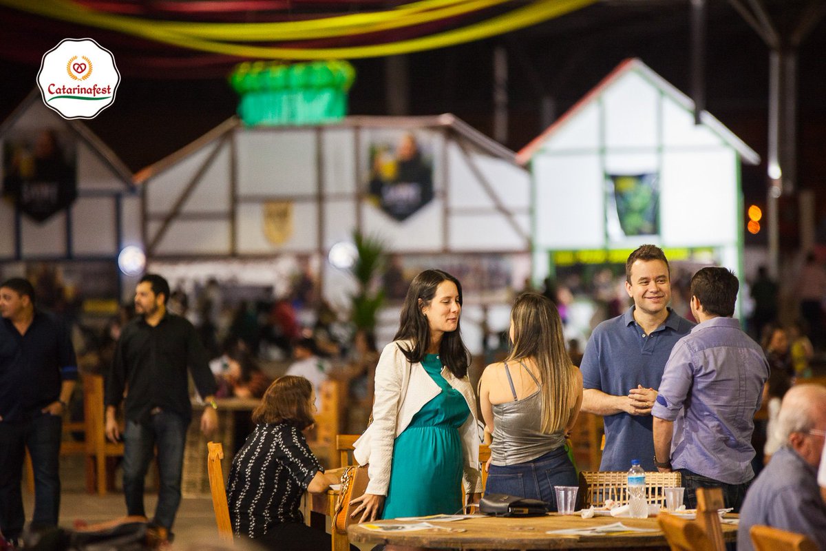 catarinafest's tweet photo. Vem encontrar os amigos na Catarinafest! 😍

#Catarinafest #ViajeNessaExperiência #Evento #Brasília https://t.co/DMUSi5s3HA